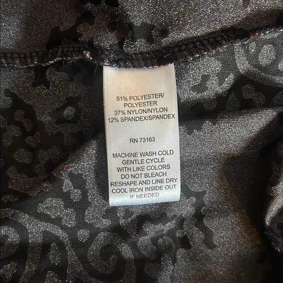 Cupio Velvet Burnout Top with Bell Sleeves XL - Picture 7 of 7